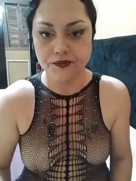 Snapshot of LilithRos3 chatting on 11.12.25 LilithRos3 online show from 11.12.25