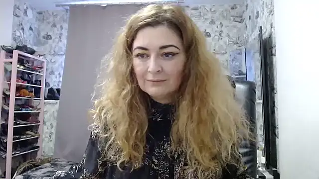 Helen1974 online show from 01.15.25