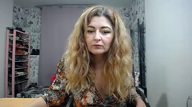 Helen1974 online show from 02.05.25