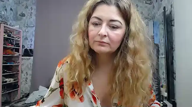 Helen1974 online show from 02.17.25