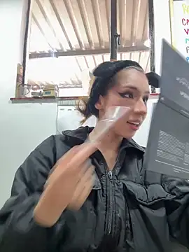 Snapshot of bellablack27 chatting on 02.27.25 bellablack27 online show from 02.27.25