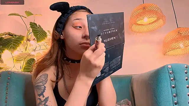 Snapshot of bellablack27 chatting on 03.04.25 bellablack27 online show from 03.04.25