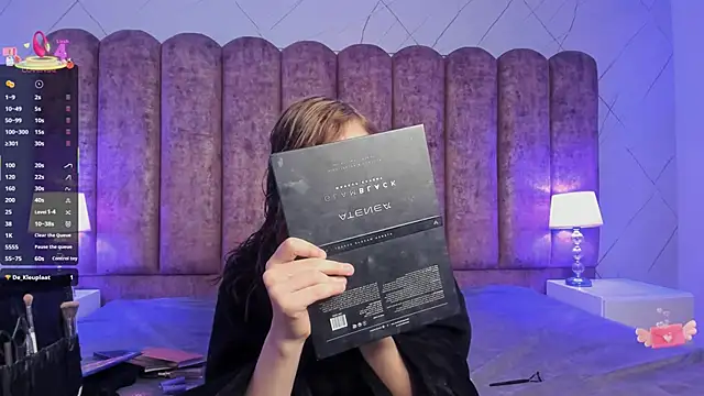 Snapshot of bellablack27 chatting on 03.11.25 bellablack27 online show from 03.11.25