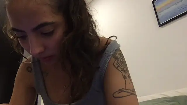 Snapshot of Sophi__a chatting on 03.27.26 Sophi a online show from 03.27.26