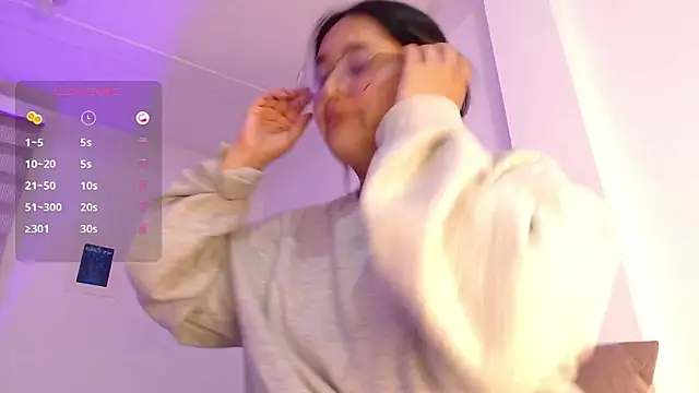 Snapshot of Megan_FE chatting on 10.04.25 Megan FE online show from 10.04.25