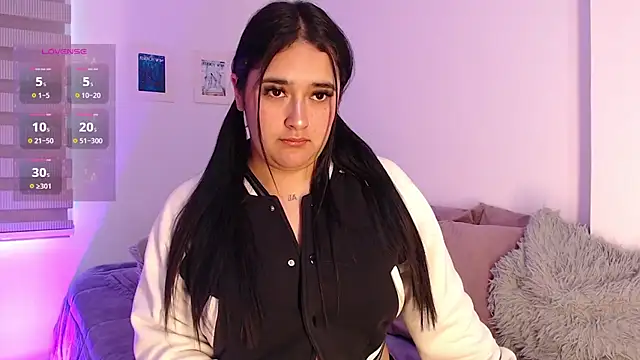 Snapshot of Megan_FE chatting on 10.15.25 Megan FE online show from 10.15.25