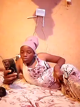 Snapshot of cute_naimah chatting on 10.01.25 cute naimah online show from 10.01.25