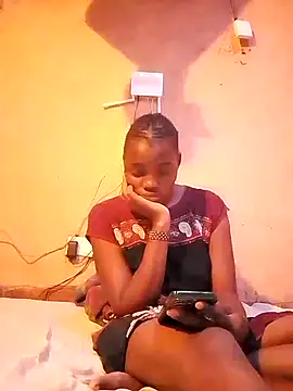 Snapshot of cute_naimah chatting on 10.07.25 cute naimah online show from 10.07.25