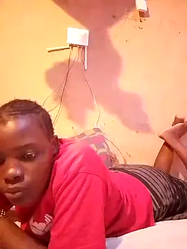 Snapshot of cute_naimah chatting on 10.10.25 cute naimah online show from 10.10.25