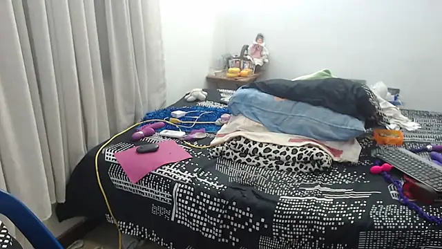 Snapshot of Anny_Smith69 chatting on 10.22.25 Anny Smith69 online show from 10.22.25