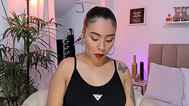 Zoe Gruber online show from 11.23.25