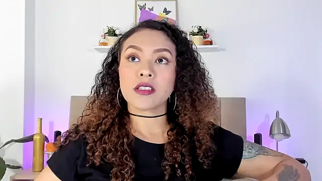 Snapshot of Zoe_Gruber chatting on 02.01.26 Zoe Gruber online show from 02.01.26