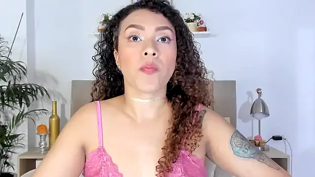 Snapshot of Zoe_Gruber chatting on 02.13.26 Zoe Gruber online show from 02.13.26