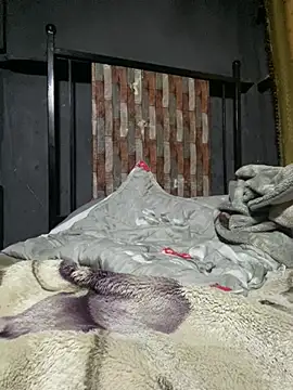 Zeezoo17 online show from 04.22.26