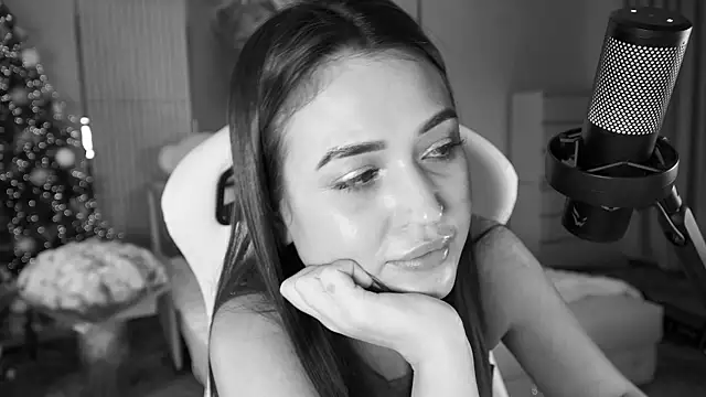 Snapshot of Adel_chocolate_ chatting on 01.07.26 Adel chocolate online show from 01.07.26