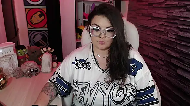 Snapshot of juliette_rd chatting on 02.03.26 juliette rd online show from 02.03.26