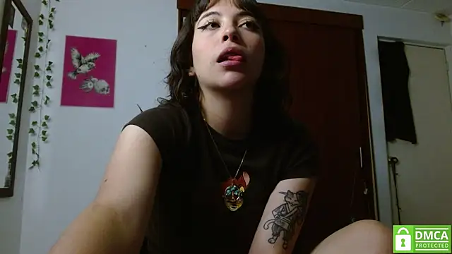 Snapshot of liisaxxx chatting on 06.21.26 liisaxxx online show from 06.21.26
