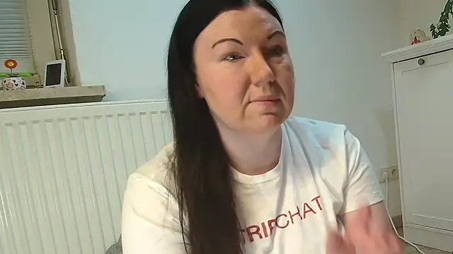 Snapshot of p6w_official chatting on 02.17.25 p6w official online show from 02.17.25