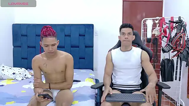 Snapshot of JoseRumbero26 chatting on 10.08.25 JoseRumbero26 online show from 10.08.25