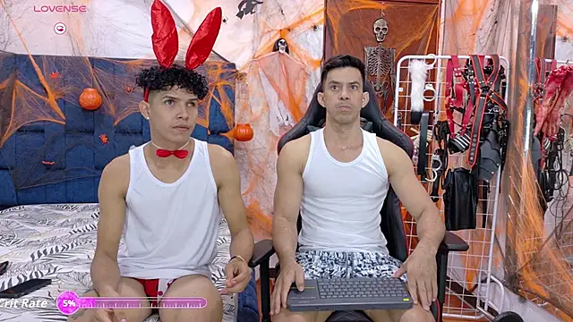 Snapshot of JoseRumbero26 chatting on 10.14.25 JoseRumbero26 online show from 10.14.25