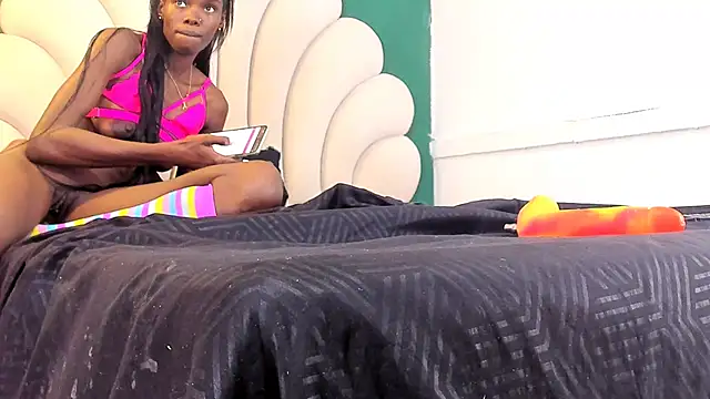 Snapshot of bonieklent chatting on 12.22.24 bonieklent online show from 12.22.24