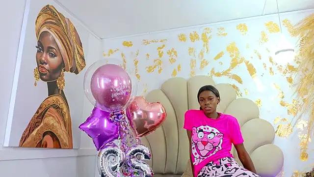 Snapshot of bonieklent chatting on 10.13.25 bonieklent online show from 10.13.25