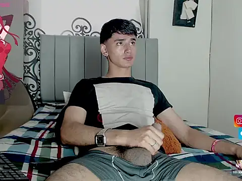 Snapshot of juan_stiven chatting on 10.15.25 juan stiven online show from 10.15.25