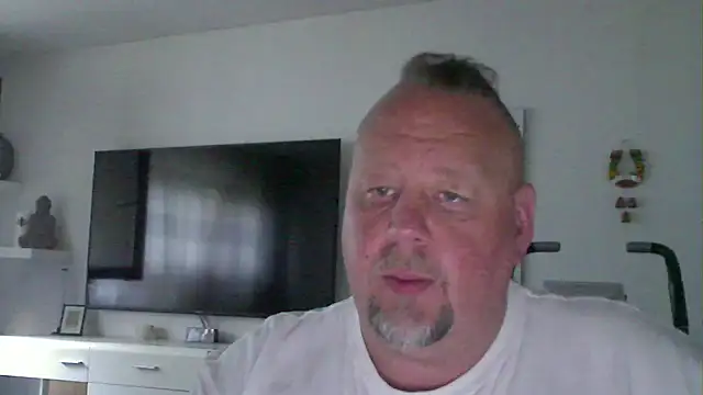 Snapshot of pimmelmann3 chatting on 04.29.26 pimmelmann3 online show from 04.29.26