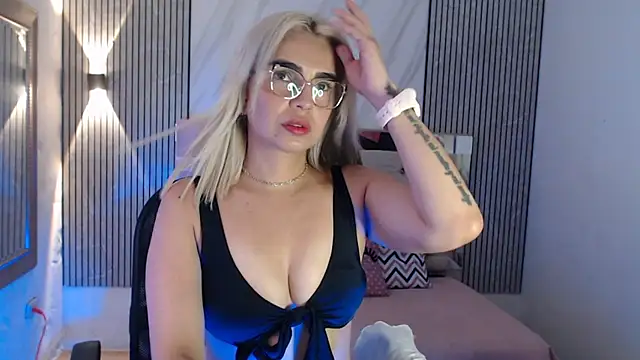 ashley  tylor online show from 07.18.26