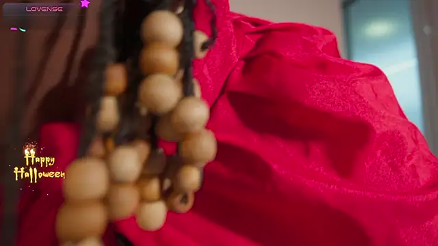 Snapshot of EmmaSanzz_ chatting on 10.23.25 EmmaSanzz online show from 10.23.25