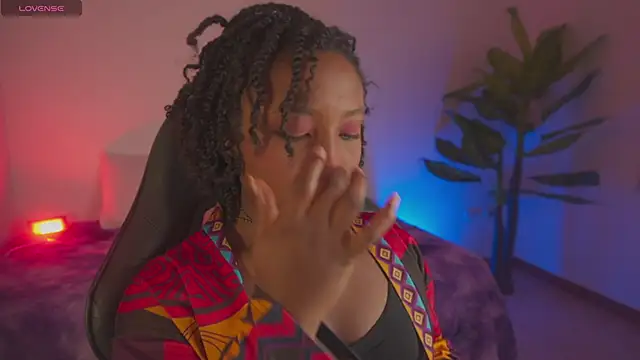 Snapshot of EmmaSanzz_ chatting on 02.10.26 EmmaSanzz online show from 02.10.26