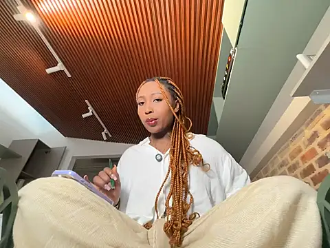 EmmaSanzz  online show from 03.25.26