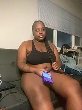 Snapshot of fantasygyal chatting on 05.04.26 fantasygyal online show from 05.04.26