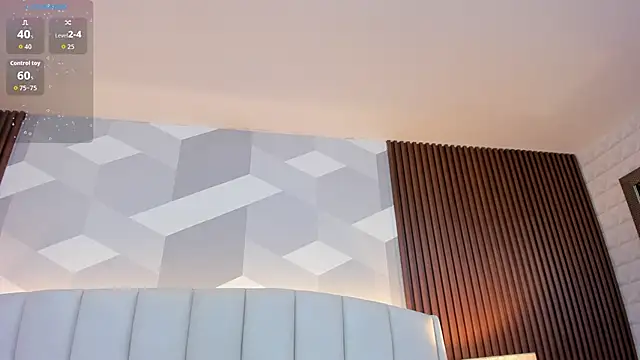 Julietasantos   online show from 10.15.25