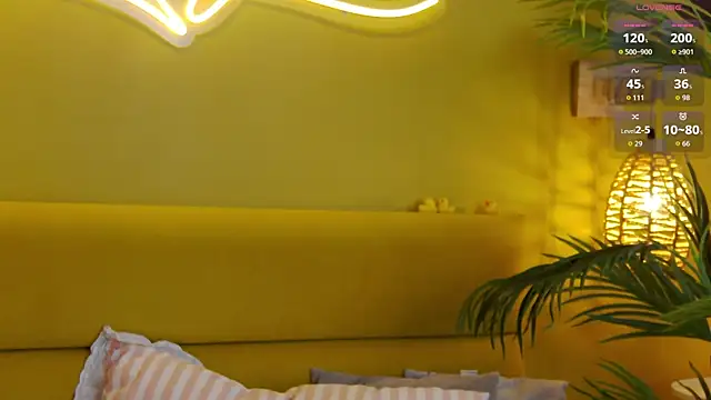 lessysweety online show from 04.17.26