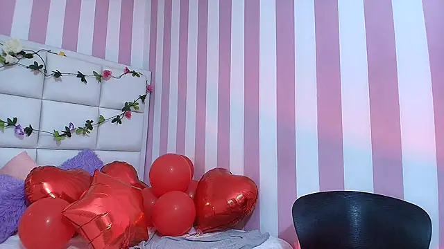 Snapshot of Carolina_hernandez22 chatting on 02.14.25 Carolina hernandez22 online show from 02.14.25