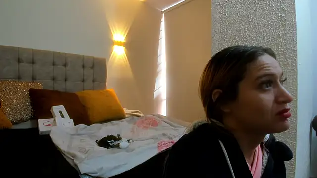 Snapshot of Carolina_hernandez22 chatting on 10.09.25 Carolina hernandez22 online show from 10.09.25