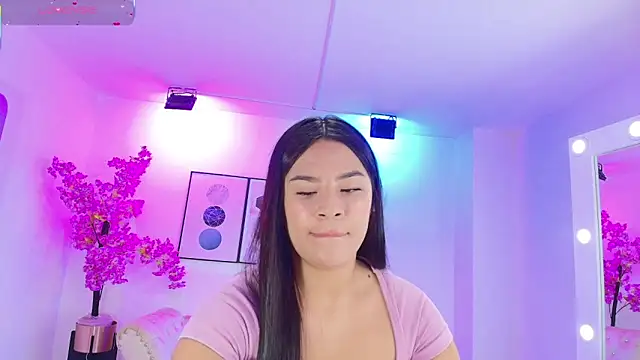 Snapshot of Kaori_ayu chatting on 10.25.25 Kaori ayu online show from 10.25.25