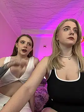 your favoritegirls online show from 02.24.25