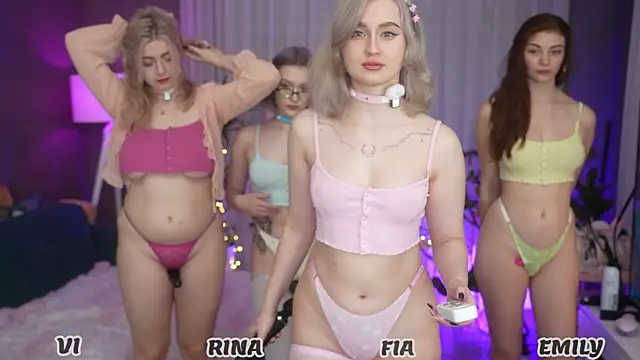 Snapshot of your_favoritegirls chatting on 10.11.25 your favoritegirls online show from 10.11.25