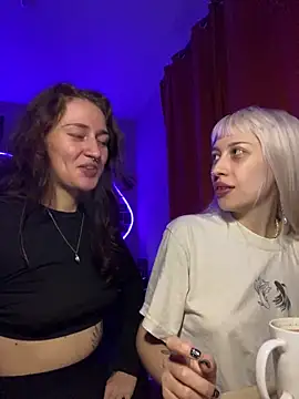 Dooubletroublee online show from 09.30.25