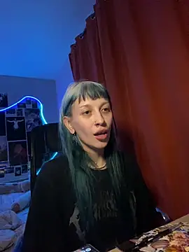 Dooubletroublee online show from 10.15.25