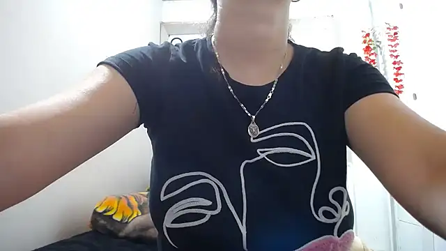 Luna girlhot  online show from 04.06.26