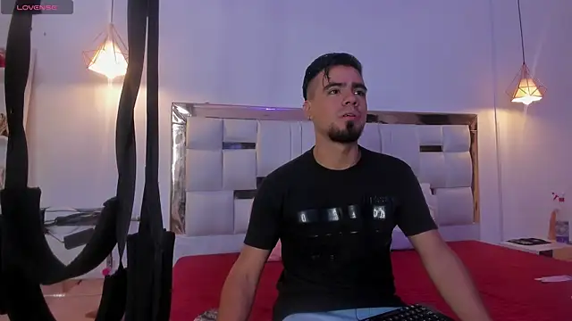 PittAndLunaa online show from 12.17.25