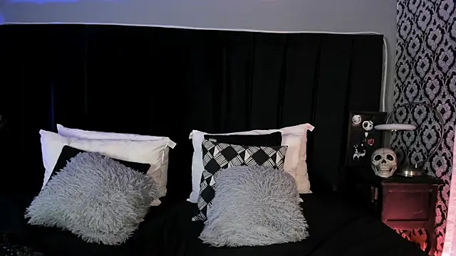 Adeelinee online show from 04.07.26