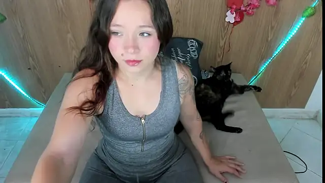 Snapshot of jenelotizz06 chatting on 10.11.25 jenelotizz06 online show from 10.11.25