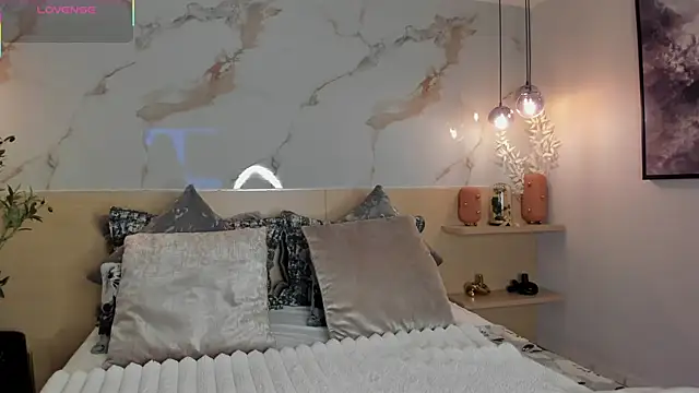 LeaThompson online show from 09.27.25