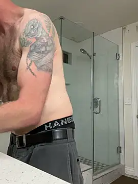 El Gizmo online show from 10.28.25