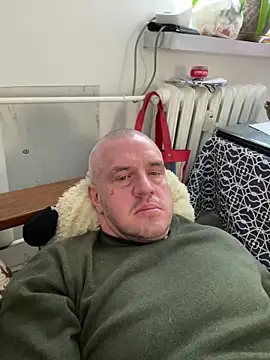 Snapshot of Evolite123 chatting on 01.22.25 Evolite123 online show from 01.22.25