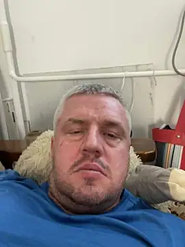 Snapshot of Evolite123 chatting on 03.06.25 Evolite123 online show from 03.06.25